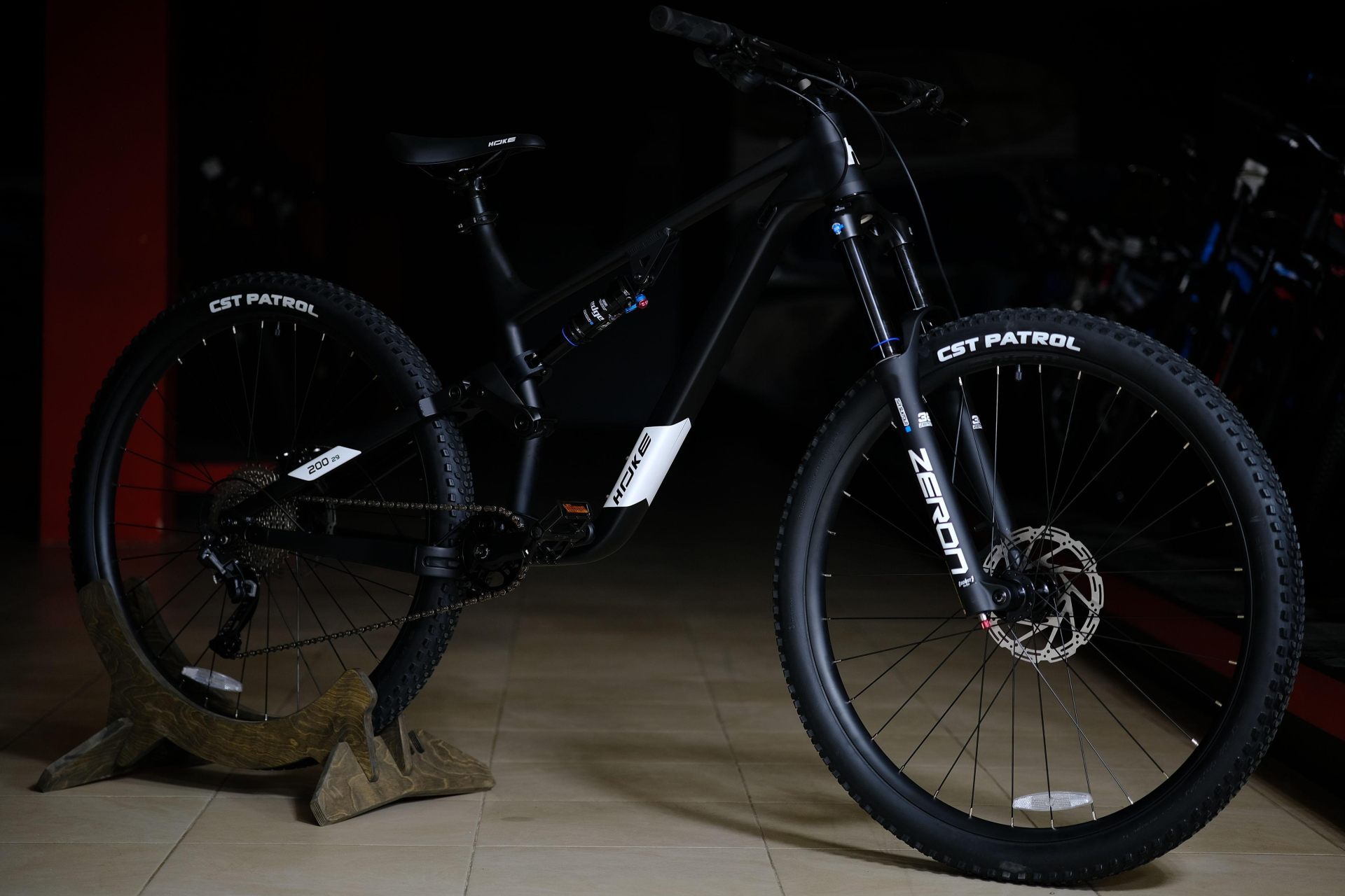 Велосипед HOKE FS 200- 29 матовый чёрный 19